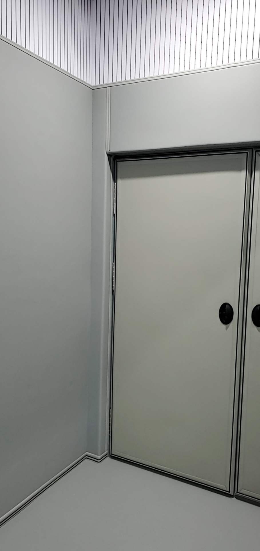 談話室防撞門及軟質把手